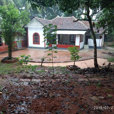 Bb Home Kumbla المظهر الخارجي الصورة